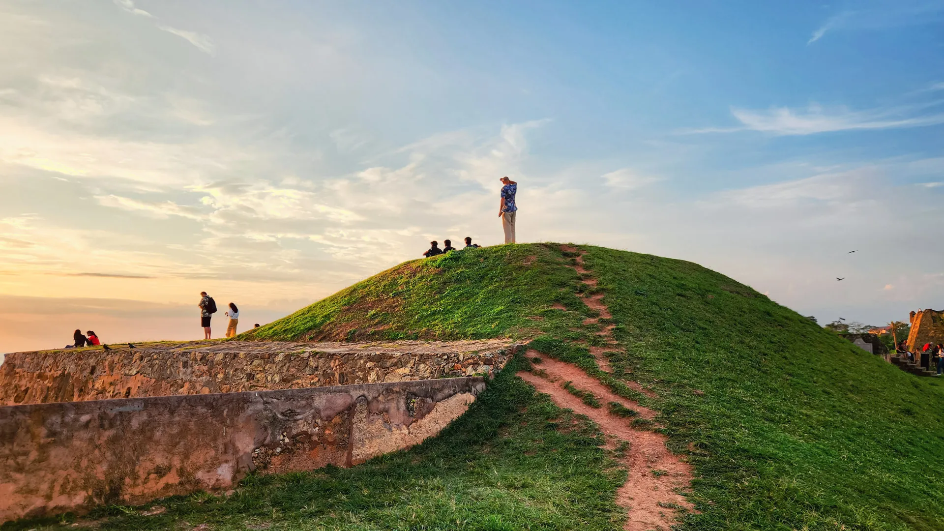 Nine Arches Bridge in Sri Lanka